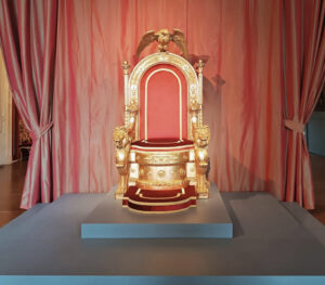 The restoration of the throne of the Royal Palace of Naples
